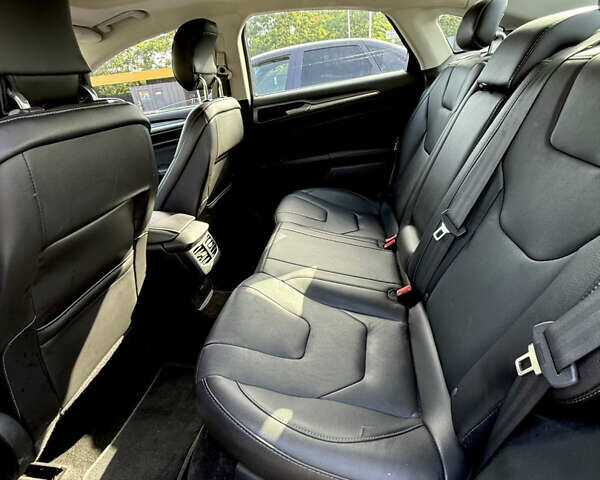 Форд Фьюжн 2014 в Днепре (Днепропетровске) на Automoto.ua Красный Форд Фьюжн, объемом двигателя 2 л и пробегом 211 тыс. км за 10700 $, фото 17 на Automoto.ua