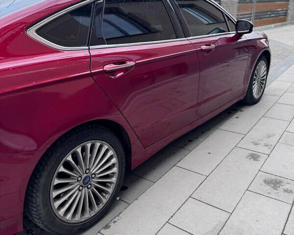 Красный Форд Фьюжн, объемом двигателя 2 л и пробегом 202 тыс. км за 8300 $, фото 7 на Automoto.ua