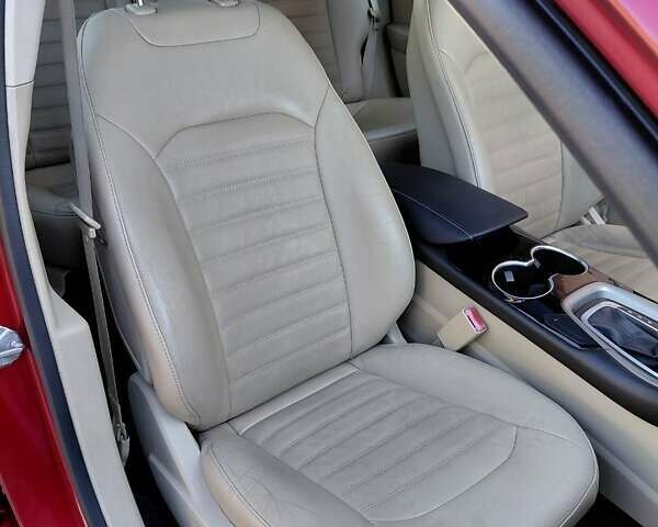 Красный Форд Фьюжн, объемом двигателя 2 л и пробегом 204 тыс. км за 9800 $, фото 18 на Automoto.ua