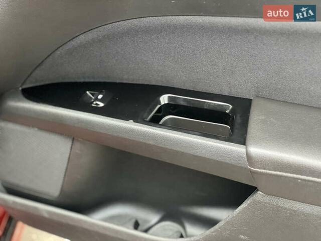 Красный Форд Фьюжн, объемом двигателя 2.52 л и пробегом 233 тыс. км за 9999 $, фото 28 на Automoto.ua