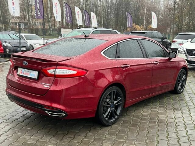 Красный Форд Фьюжн, объемом двигателя 2 л и пробегом 135 тыс. км за 9500 $, фото 6 на Automoto.ua
