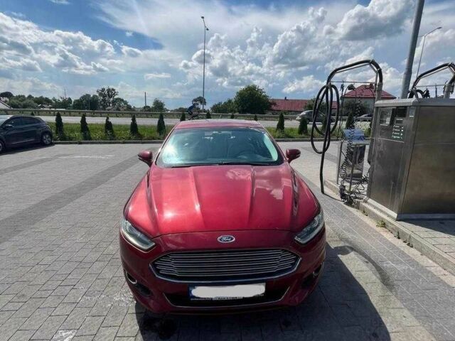 Красный Форд Фьюжн, объемом двигателя 2 л и пробегом 195 тыс. км за 9500 $, фото 2 на Automoto.ua