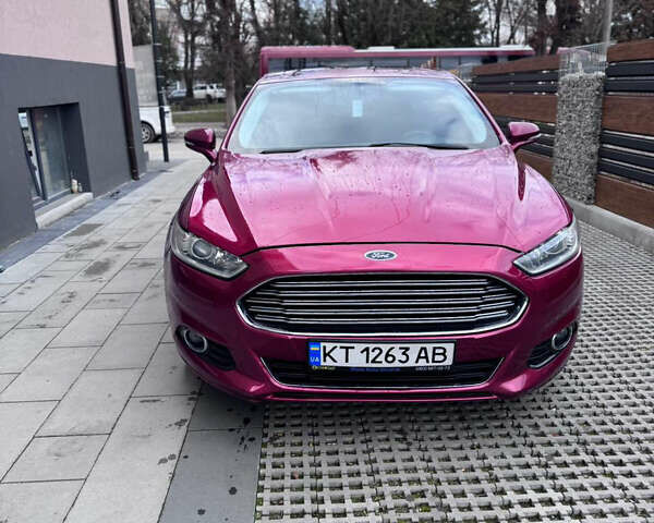 Красный Форд Фьюжн, объемом двигателя 2 л и пробегом 202 тыс. км за 8300 $, фото 1 на Automoto.ua