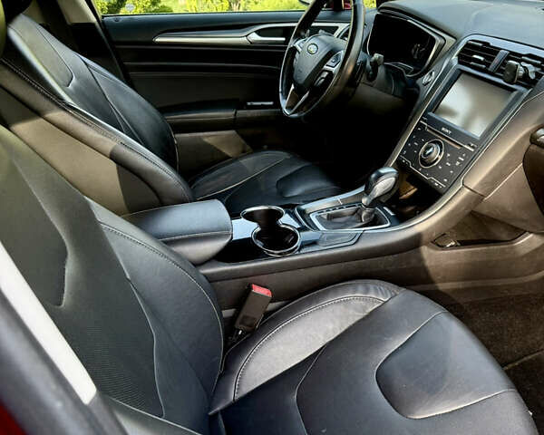 Форд Фьюжн 2014 в Днепре (Днепропетровске) на Automoto.ua Красный Форд Фьюжн, объемом двигателя 2 л и пробегом 211 тыс. км за 10700 $, фото 15 на Automoto.ua