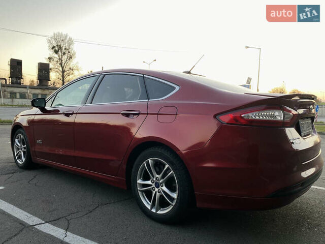 Красный Форд Фьюжн, объемом двигателя 2 л и пробегом 166 тыс. км за 11900 $, фото 3 на Automoto.ua