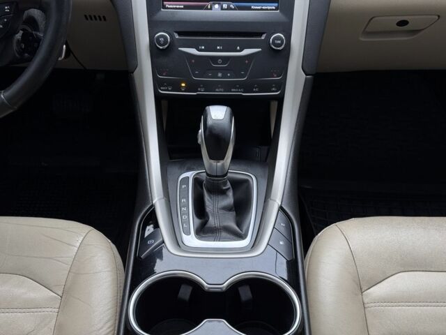 Красный Форд Фьюжн, объемом двигателя 2 л и пробегом 210 тыс. км за 10500 $, фото 17 на Automoto.ua