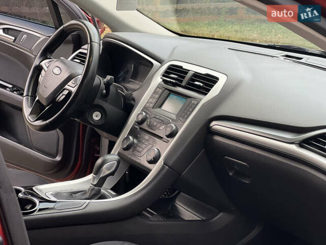 Красный Форд Фьюжн, объемом двигателя 2.52 л и пробегом 233 тыс. км за 9999 $, фото 25 на Automoto.ua