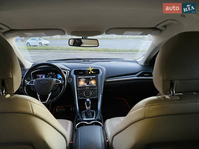 Красный Форд Фьюжн, объемом двигателя 2 л и пробегом 166 тыс. км за 11900 $, фото 15 на Automoto.ua