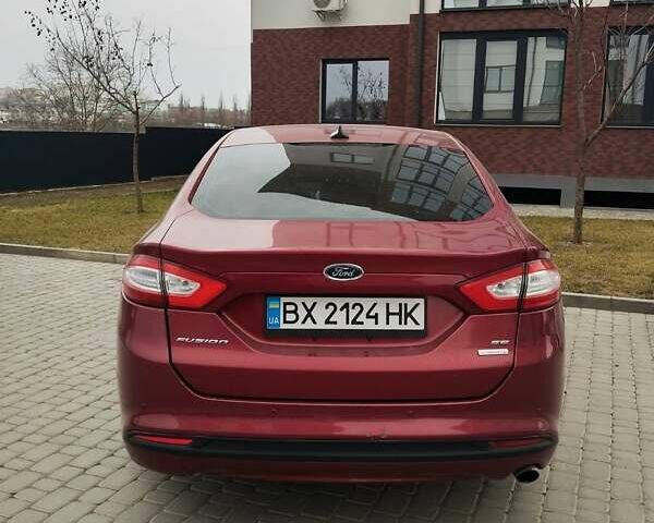 Красный Форд Фьюжн, объемом двигателя 1.5 л и пробегом 200 тыс. км за 8500 $, фото 2 на Automoto.ua