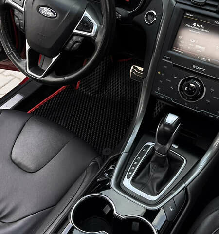 Червоний Форд Фьюжен, об'ємом двигуна 2 л та пробігом 236 тис. км за 10800 $, фото 14 на Automoto.ua