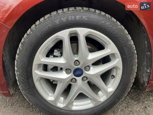 Красный Форд Фьюжн, объемом двигателя 2.52 л и пробегом 233 тыс. км за 9999 $, фото 12 на Automoto.ua