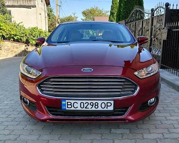 Красный Форд Фьюжн, объемом двигателя 2 л и пробегом 204 тыс. км за 9800 $, фото 2 на Automoto.ua