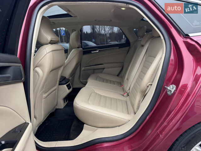 Красный Форд Фьюжн, объемом двигателя 2 л и пробегом 210 тыс. км за 10500 $, фото 34 на Automoto.ua