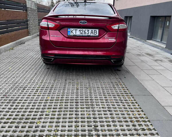 Красный Форд Фьюжн, объемом двигателя 2 л и пробегом 202 тыс. км за 8300 $, фото 4 на Automoto.ua