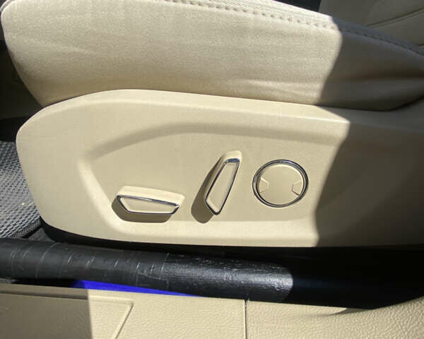 Форд Фьюжн 2014 в Броварах на Automoto.ua Красный Форд Фьюжн, объемом двигателя 2.5 л и пробегом 215 тыс. км за 9250 $, фото 43 на Automoto.ua