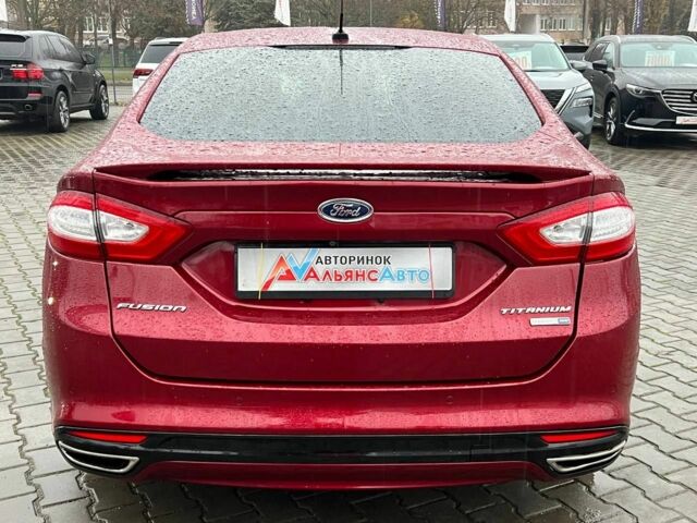 Красный Форд Фьюжн, объемом двигателя 2 л и пробегом 135 тыс. км за 9500 $, фото 5 на Automoto.ua