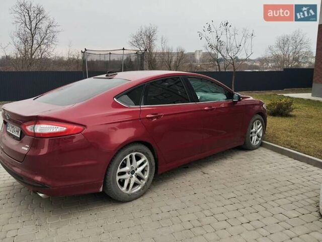 Красный Форд Фьюжн, объемом двигателя 1.5 л и пробегом 200 тыс. км за 8500 $, фото 3 на Automoto.ua
