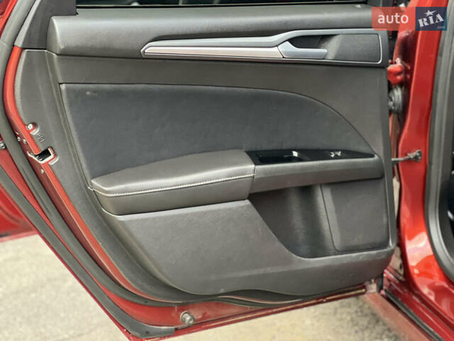 Красный Форд Фьюжн, объемом двигателя 2.52 л и пробегом 233 тыс. км за 9999 $, фото 21 на Automoto.ua