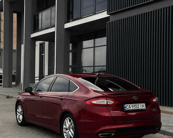 Червоний Форд Фьюжен, об'ємом двигуна 2 л та пробігом 236 тис. км за 10800 $, фото 2 на Automoto.ua