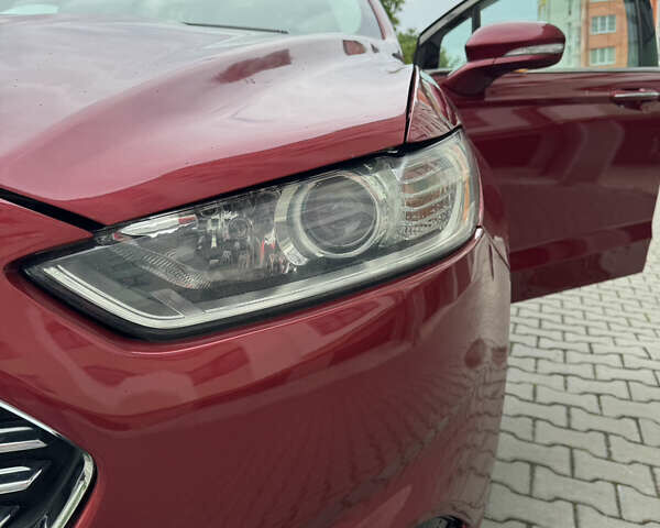 Красный Форд Фьюжн, объемом двигателя 2 л и пробегом 201 тыс. км за 8999 $, фото 12 на Automoto.ua