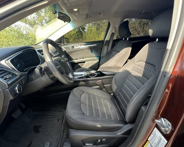 Красный Форд Фьюжн, объемом двигателя 1.5 л и пробегом 130 тыс. км за 8600 $, фото 10 на Automoto.ua