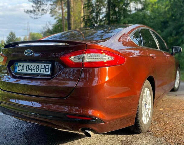 Красный Форд Фьюжн, объемом двигателя 2.49 л и пробегом 249 тыс. км за 8300 $, фото 4 на Automoto.ua