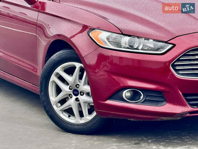 Красный Форд Фьюжн, объемом двигателя 1.5 л и пробегом 225 тыс. км за 8999 $, фото 7 на Automoto.ua