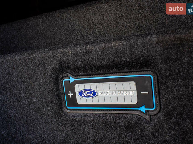 Красный Форд Фьюжн, объемом двигателя 2 л и пробегом 94 тыс. км за 14900 $, фото 37 на Automoto.ua