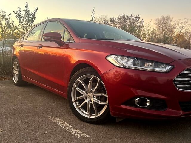 Красный Форд Фьюжн, объемом двигателя 1.5 л и пробегом 88 тыс. км за 8700 $, фото 2 на Automoto.ua