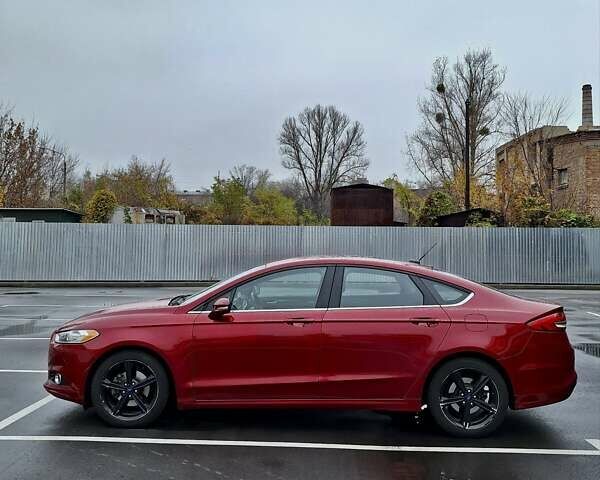 Красный Форд Фьюжн, объемом двигателя 2.49 л и пробегом 181 тыс. км за 10700 $, фото 9 на Automoto.ua