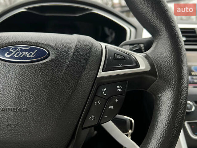 Красный Форд Фьюжн, объемом двигателя 2.49 л и пробегом 181 тыс. км за 11800 $, фото 9 на Automoto.ua