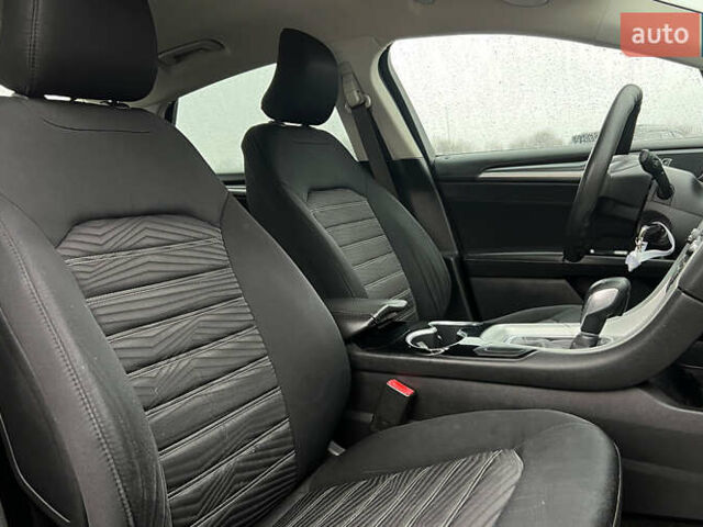 Красный Форд Фьюжн, объемом двигателя 2.49 л и пробегом 181 тыс. км за 11800 $, фото 16 на Automoto.ua