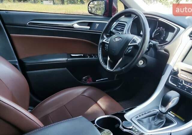 Красный Форд Фьюжн, объемом двигателя 2 л и пробегом 163 тыс. км за 12500 $, фото 3 на Automoto.ua