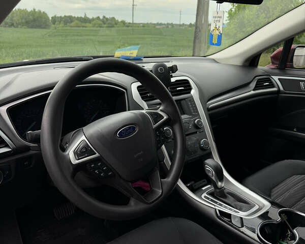 Красный Форд Фьюжн, объемом двигателя 1.5 л и пробегом 140 тыс. км за 9700 $, фото 8 на Automoto.ua