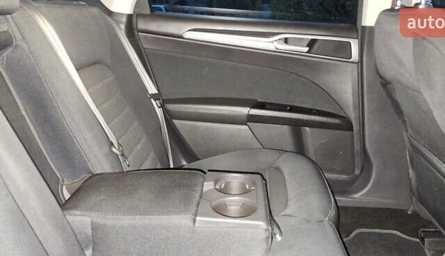 Красный Форд Фьюжн, объемом двигателя 2.49 л и пробегом 214 тыс. км за 9300 $, фото 16 на Automoto.ua