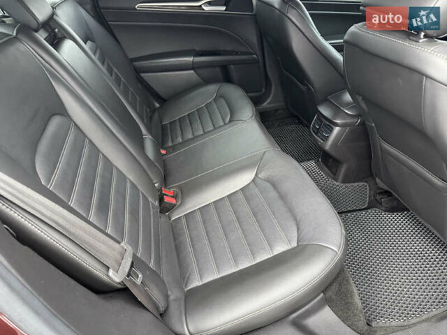 Червоний Форд Фьюжен, об'ємом двигуна 2 л та пробігом 144 тис. км за 10990 $, фото 29 на Automoto.ua