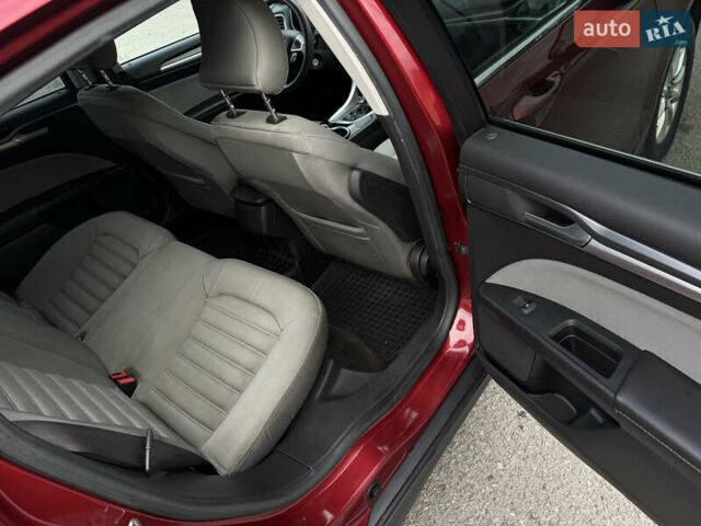 Красный Форд Фьюжн, объемом двигателя 2.5 л и пробегом 131 тыс. км за 8400 $, фото 17 на Automoto.ua