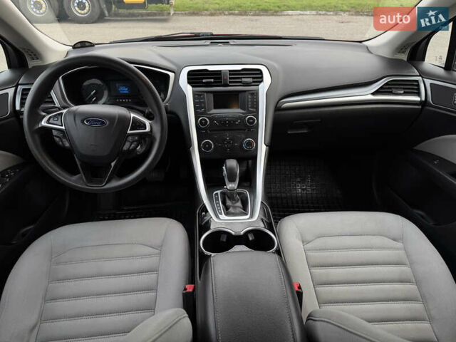 Красный Форд Фьюжн, объемом двигателя 2.5 л и пробегом 131 тыс. км за 8400 $, фото 14 на Automoto.ua