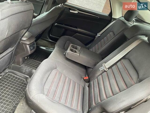 Форд Фьюжн 2015 в Ивано-Франковске на Automoto.ua Красный Форд Фьюжн, объемом двигателя 2.49 л и пробегом 178 тыс. км за 10900 $, фото 50 на Automoto.ua