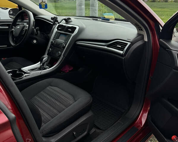 Красный Форд Фьюжн, объемом двигателя 1.5 л и пробегом 140 тыс. км за 9700 $, фото 3 на Automoto.ua