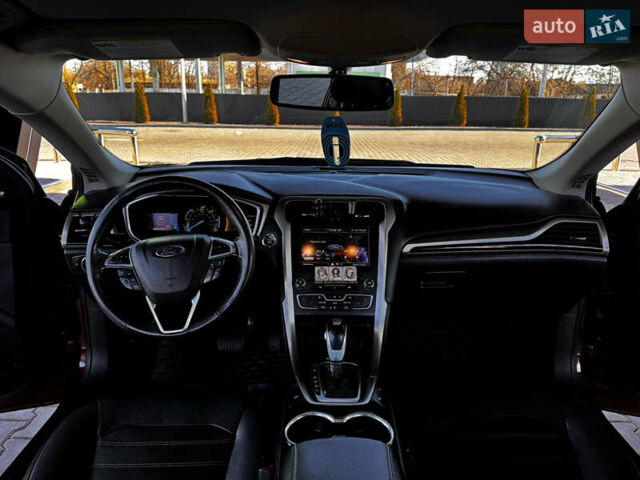 Красный Форд Фьюжн, объемом двигателя 2 л и пробегом 180 тыс. км за 12500 $, фото 7 на Automoto.ua