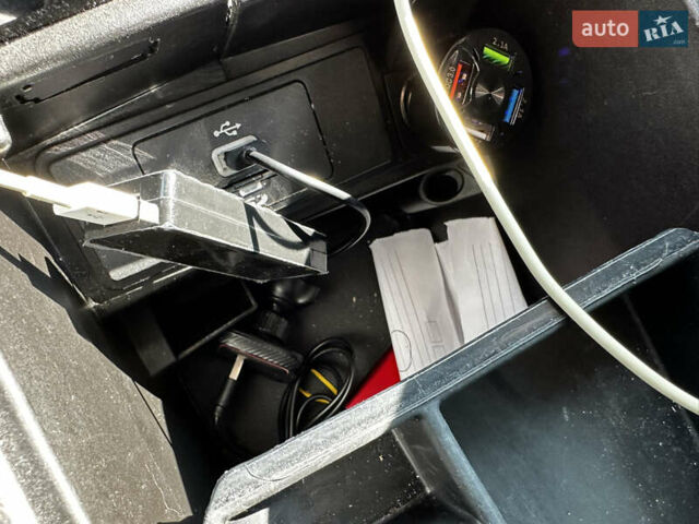 Форд Фьюжн 2015 в Львове на Automoto.ua Красный Форд Фьюжн, объемом двигателя 2.5 л и пробегом 181 тыс. км за 11000 $, фото 17 на Automoto.ua