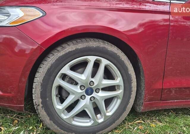 Красный Форд Фьюжн, объемом двигателя 2.49 л и пробегом 214 тыс. км за 9300 $, фото 3 на Automoto.ua