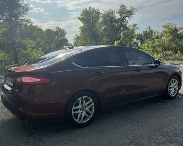 Красный Форд Фьюжн, объемом двигателя 1.5 л и пробегом 130 тыс. км за 8600 $, фото 3 на Automoto.ua