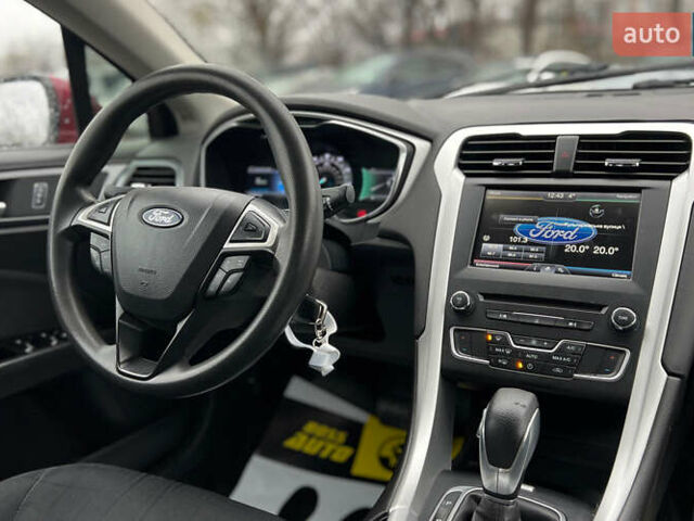 Красный Форд Фьюжн, объемом двигателя 2.49 л и пробегом 181 тыс. км за 11800 $, фото 17 на Automoto.ua