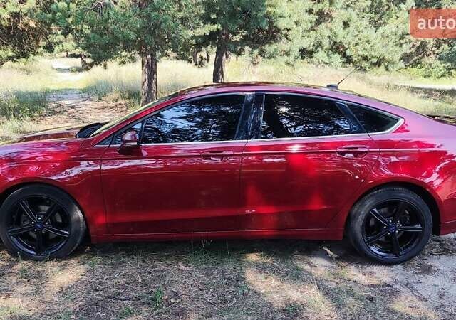 Красный Форд Фьюжн, объемом двигателя 2 л и пробегом 163 тыс. км за 12500 $, фото 21 на Automoto.ua