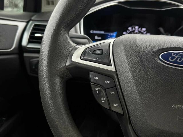 Красный Форд Фьюжн, объемом двигателя 2.5 л и пробегом 181 тыс. км за 11800 $, фото 8 на Automoto.ua