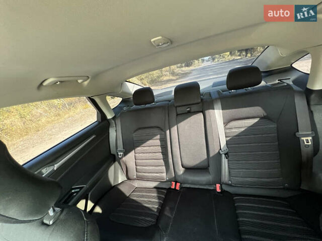 Красный Форд Фьюжн, объемом двигателя 1.5 л и пробегом 130 тыс. км за 8600 $, фото 12 на Automoto.ua