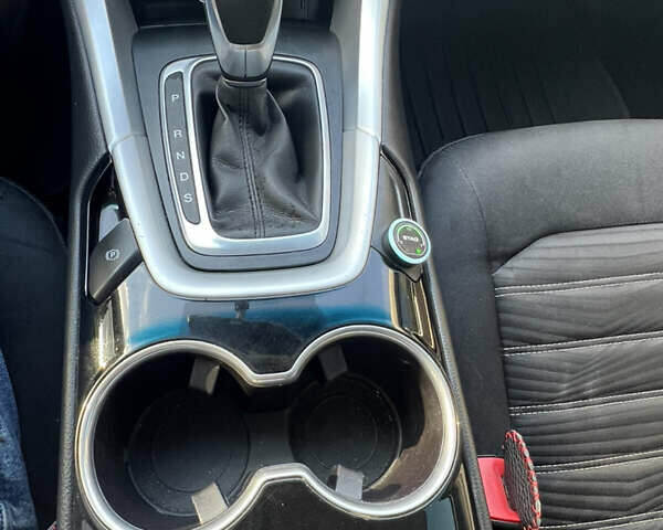 Красный Форд Фьюжн, объемом двигателя 1.5 л и пробегом 130 тыс. км за 8600 $, фото 18 на Automoto.ua