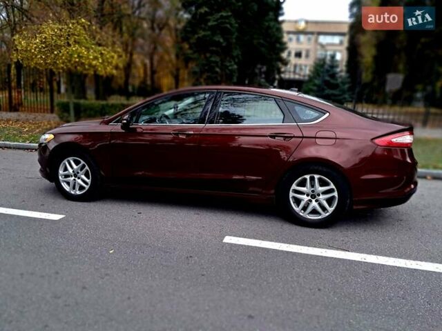 Красный Форд Фьюжн, объемом двигателя 2.5 л и пробегом 191 тыс. км за 8990 $, фото 6 на Automoto.ua